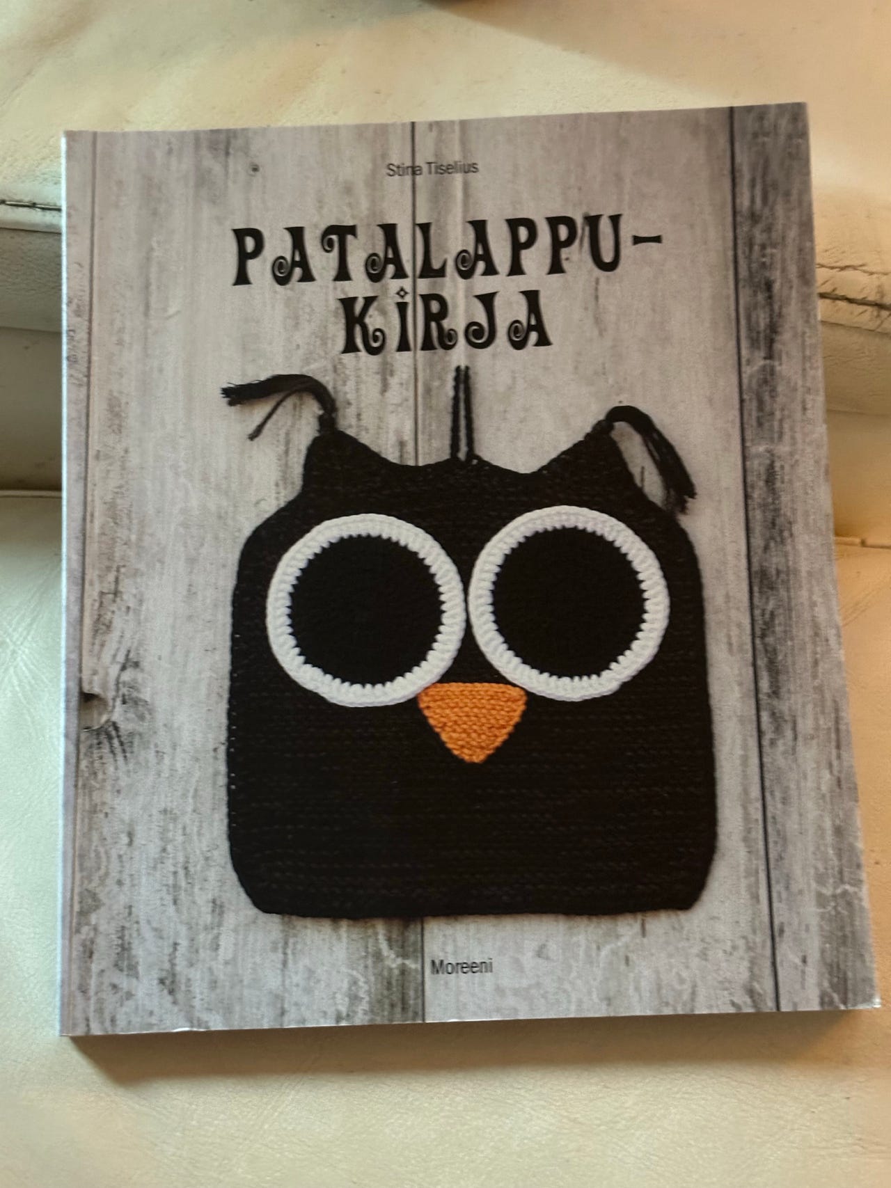 Patalappukirja Stina Tiselius virkkausohjekirja