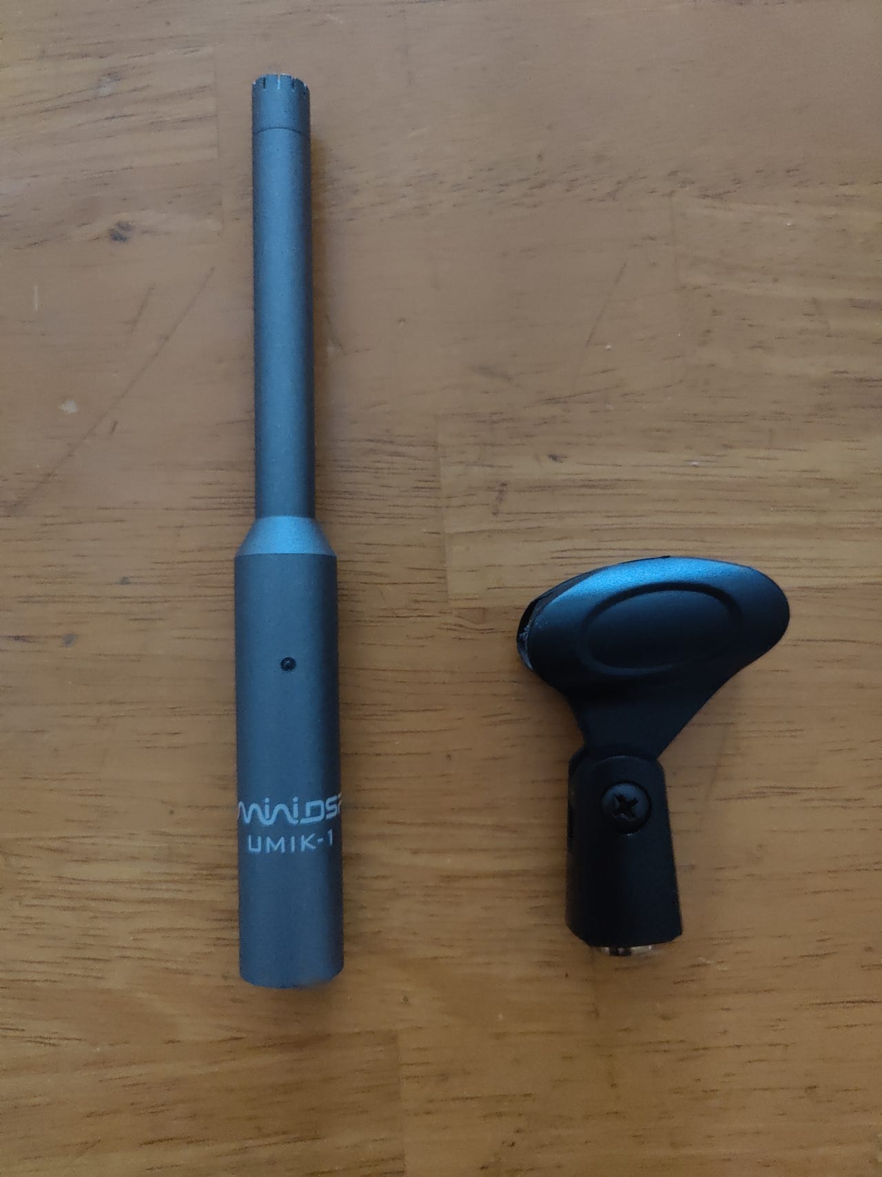 MiniDSP UMIK-1 -mittamikrofoni