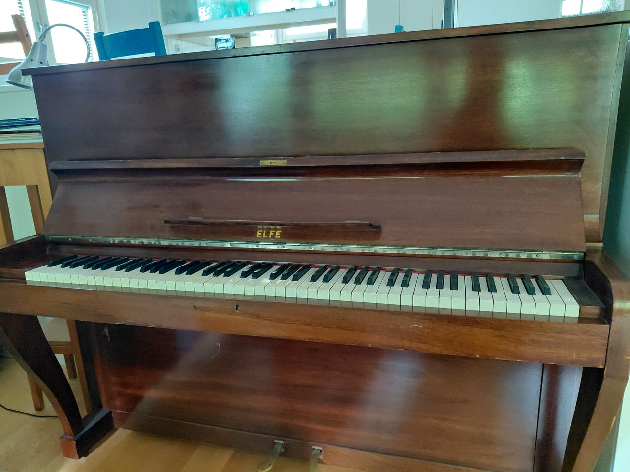 Annetaan Elfe piano