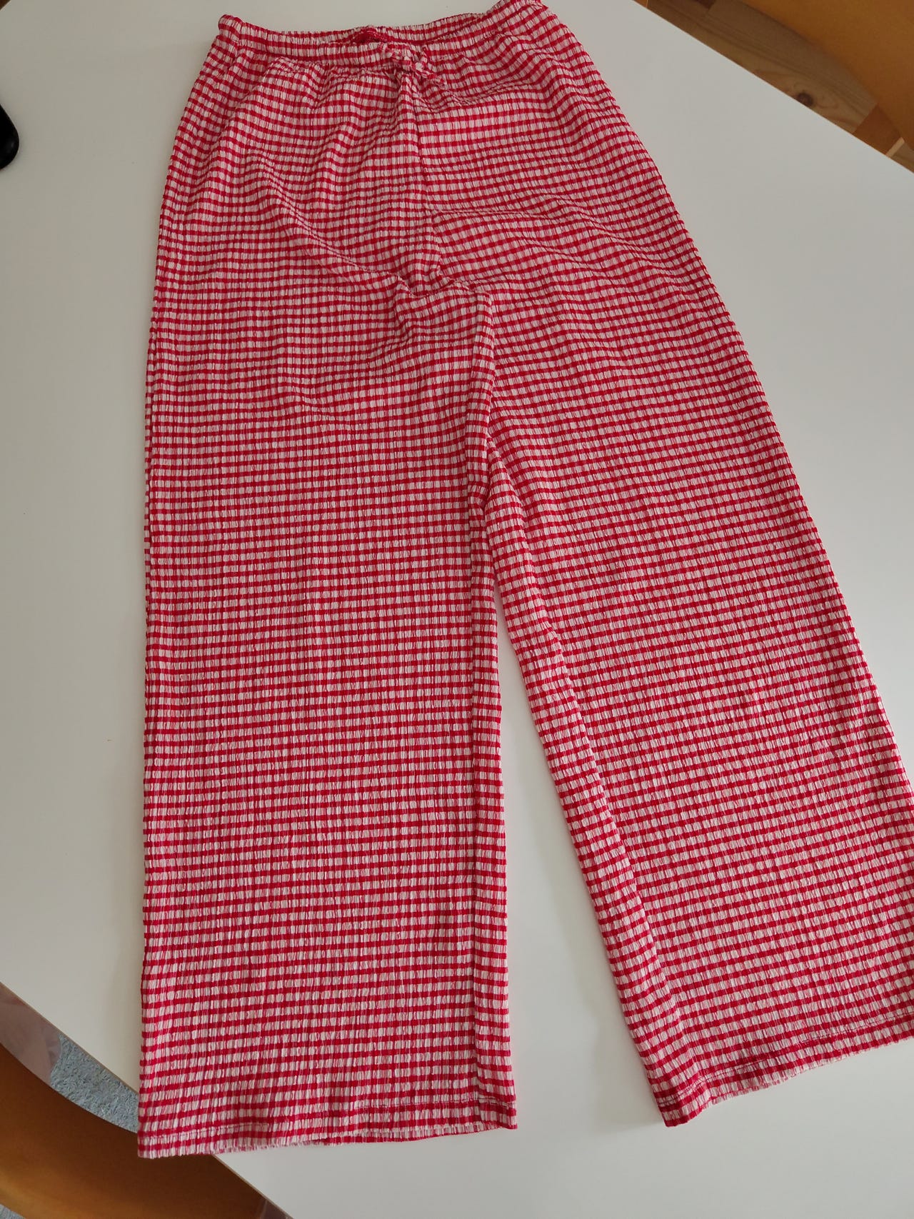 Puna-valkoruudulliset housut, 146cm