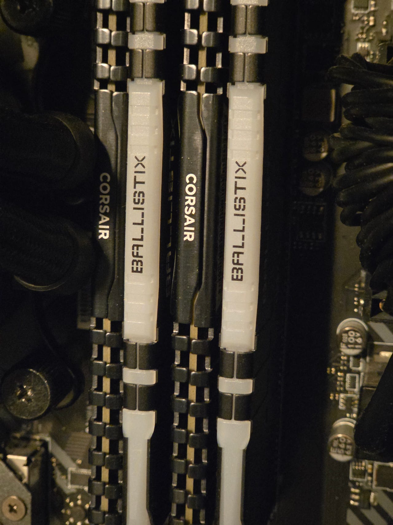 Crucial Ballistix RGB DDR4 3200 MHz 16 Gt