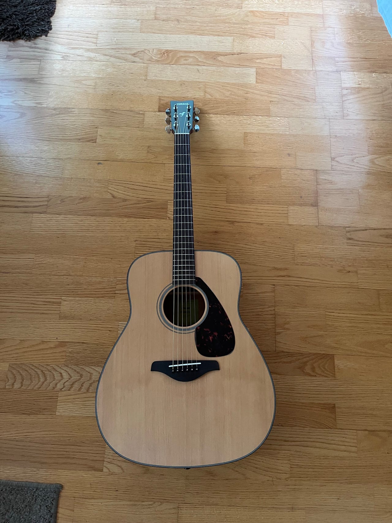 Yamaha FG800M akustinen kitara
