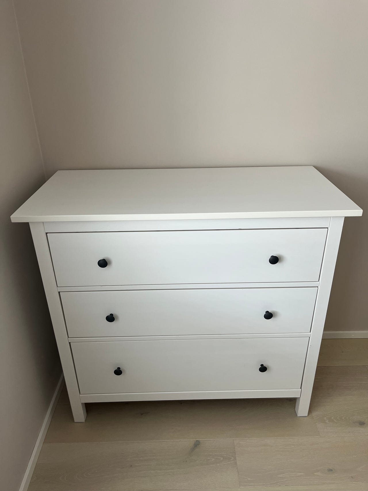 Myydään Ikea Senkki