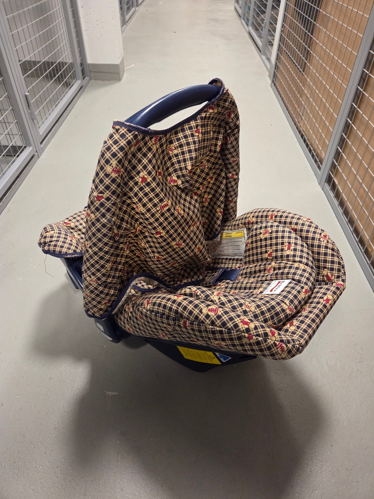 refurbished bugaboo fox 5 Renew Bassinet and Seat Stroller filter_Goods:Jackets Center stripe color:Brown Simply Fish - Tropical More sustainably crafted
