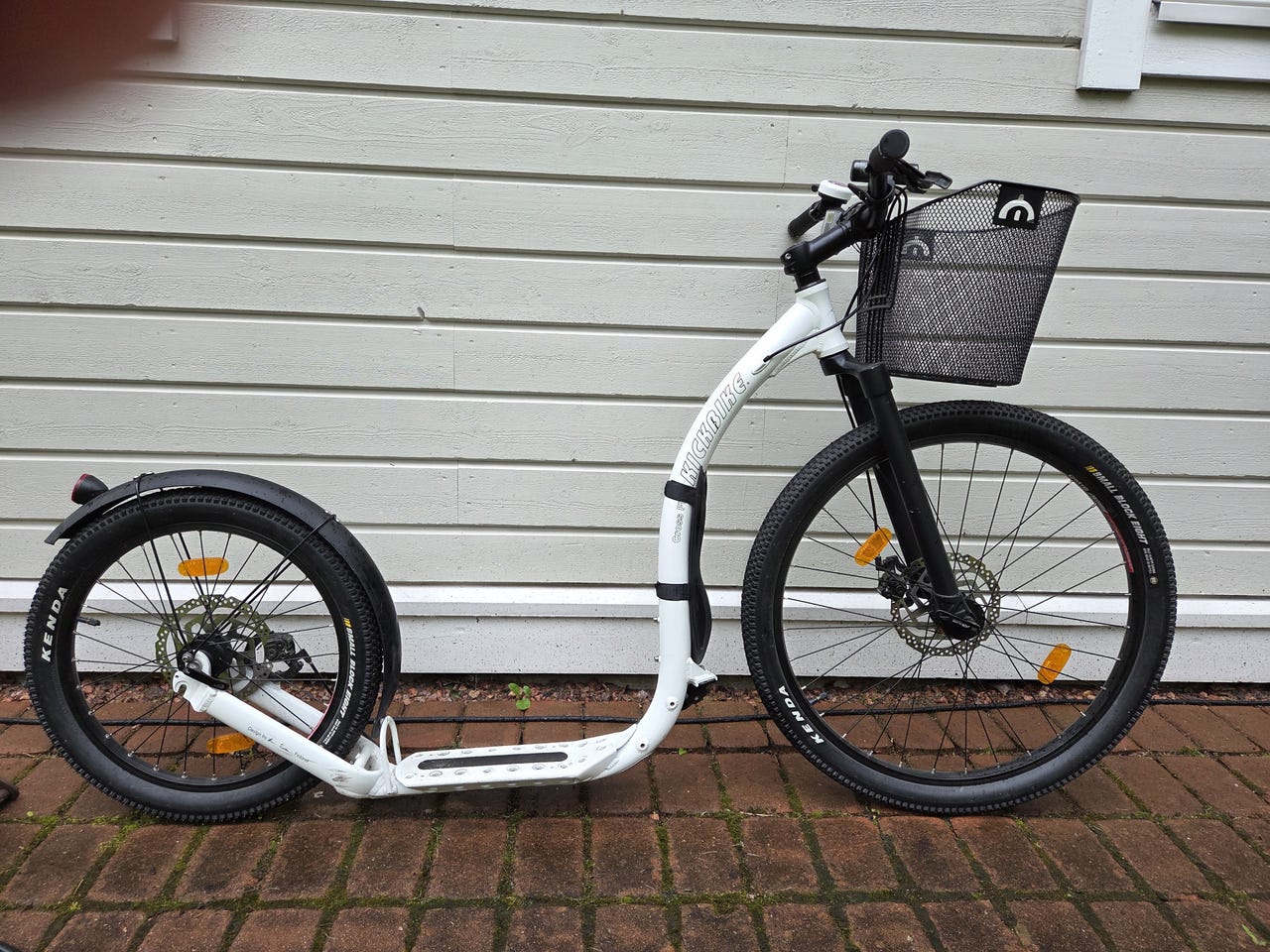 Vähän käytetty hyväkuntoinen Kickbike Cross-FIX