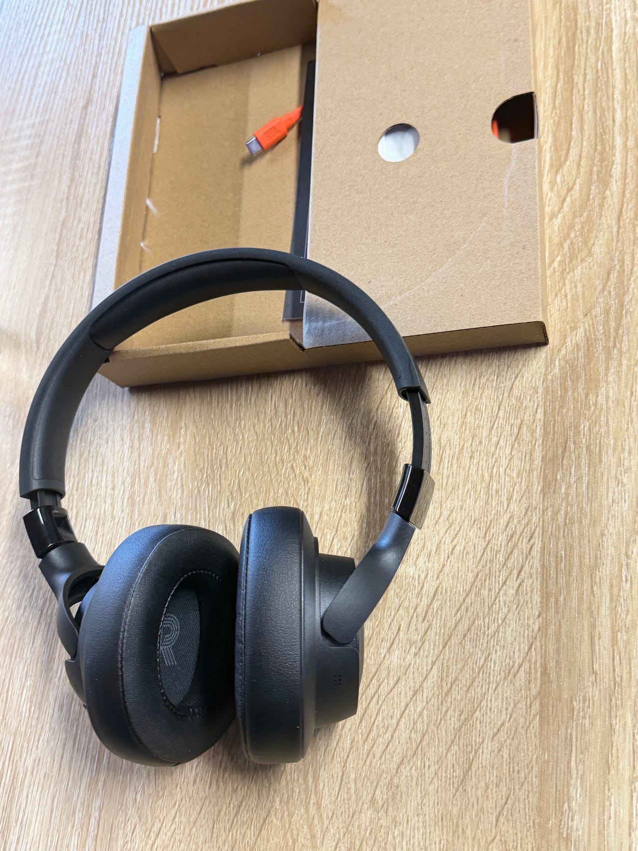 JBL Tune 775NC – Uudet kuulokkeet