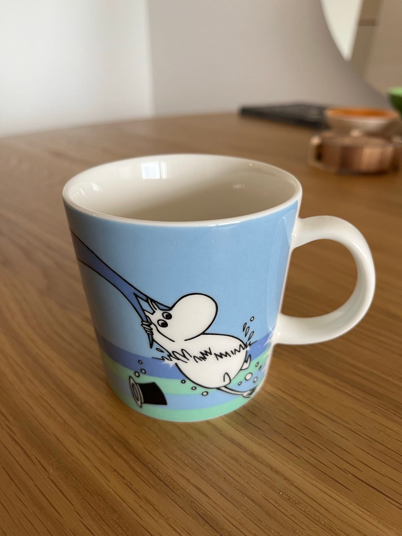 Muumimuki delfiinisukellus