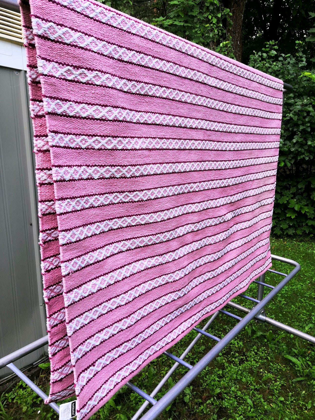 Vaaleanpunainen puuvillamatto