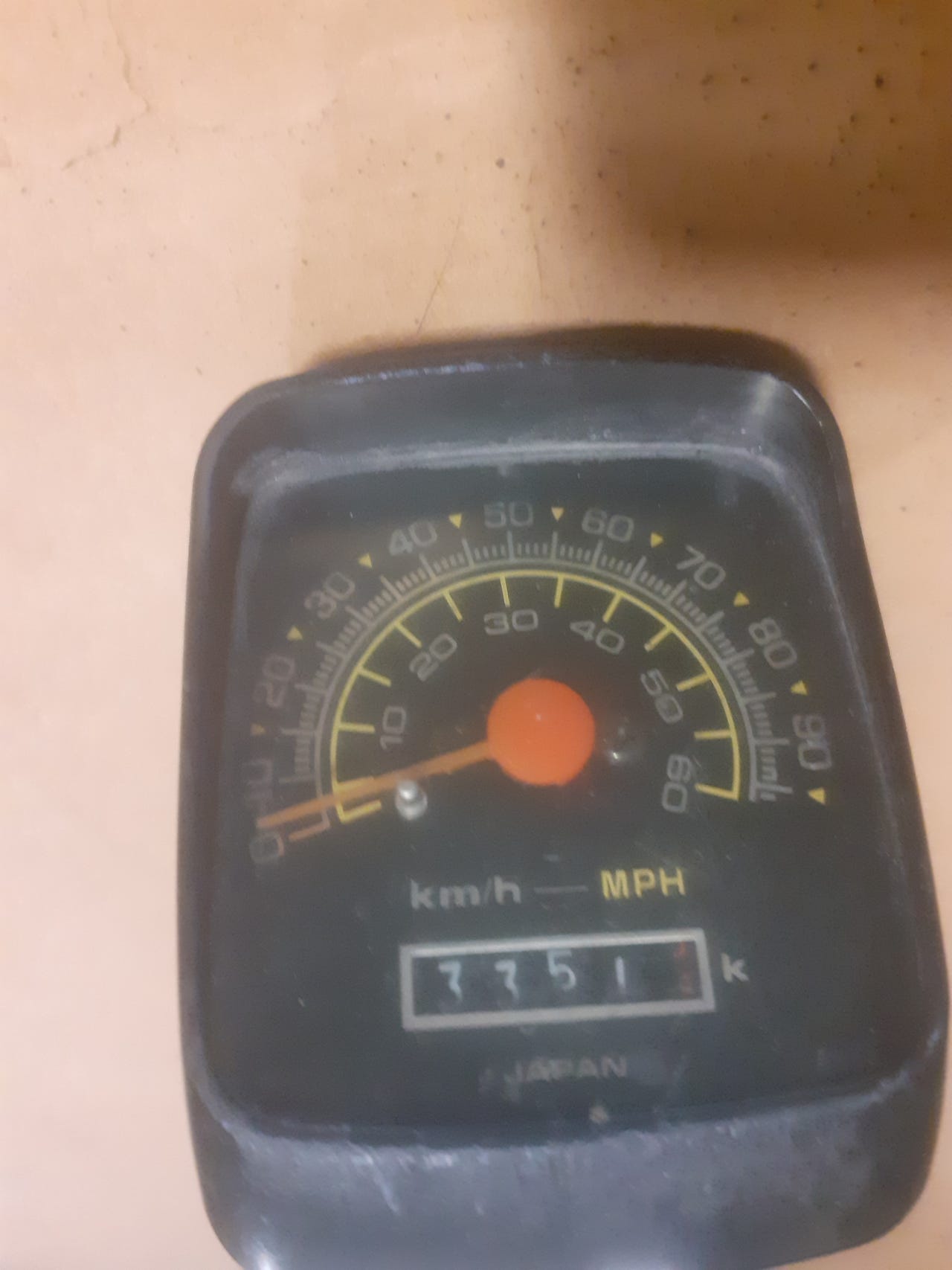 Polkupyörän nopeus km/h /maili matkamittari