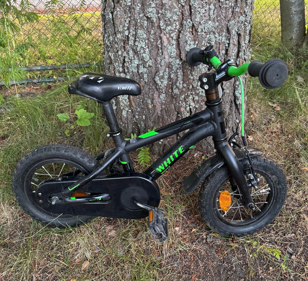 White lastenpyörä