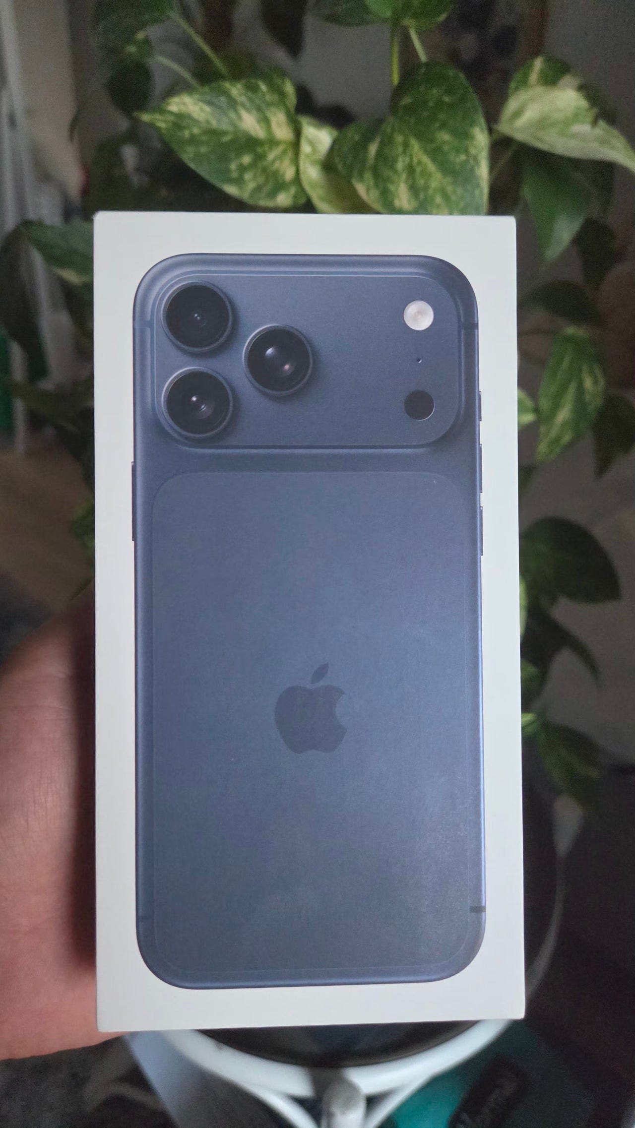 iPhone 17 Pro Max 256 GB + takuu