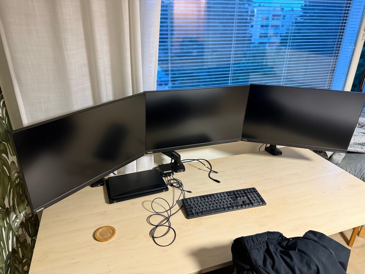 Lenovo Thinkvision WQHD 27 näyttö
