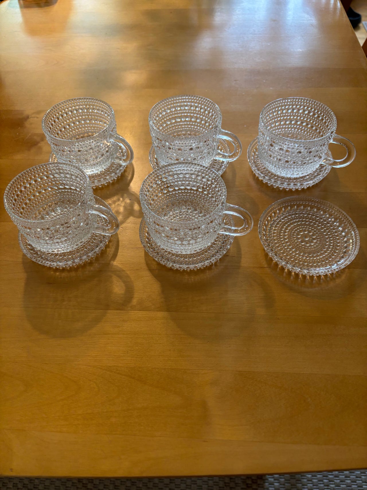 Iittala Kastehelmi lasiset glögimukit ja asetit