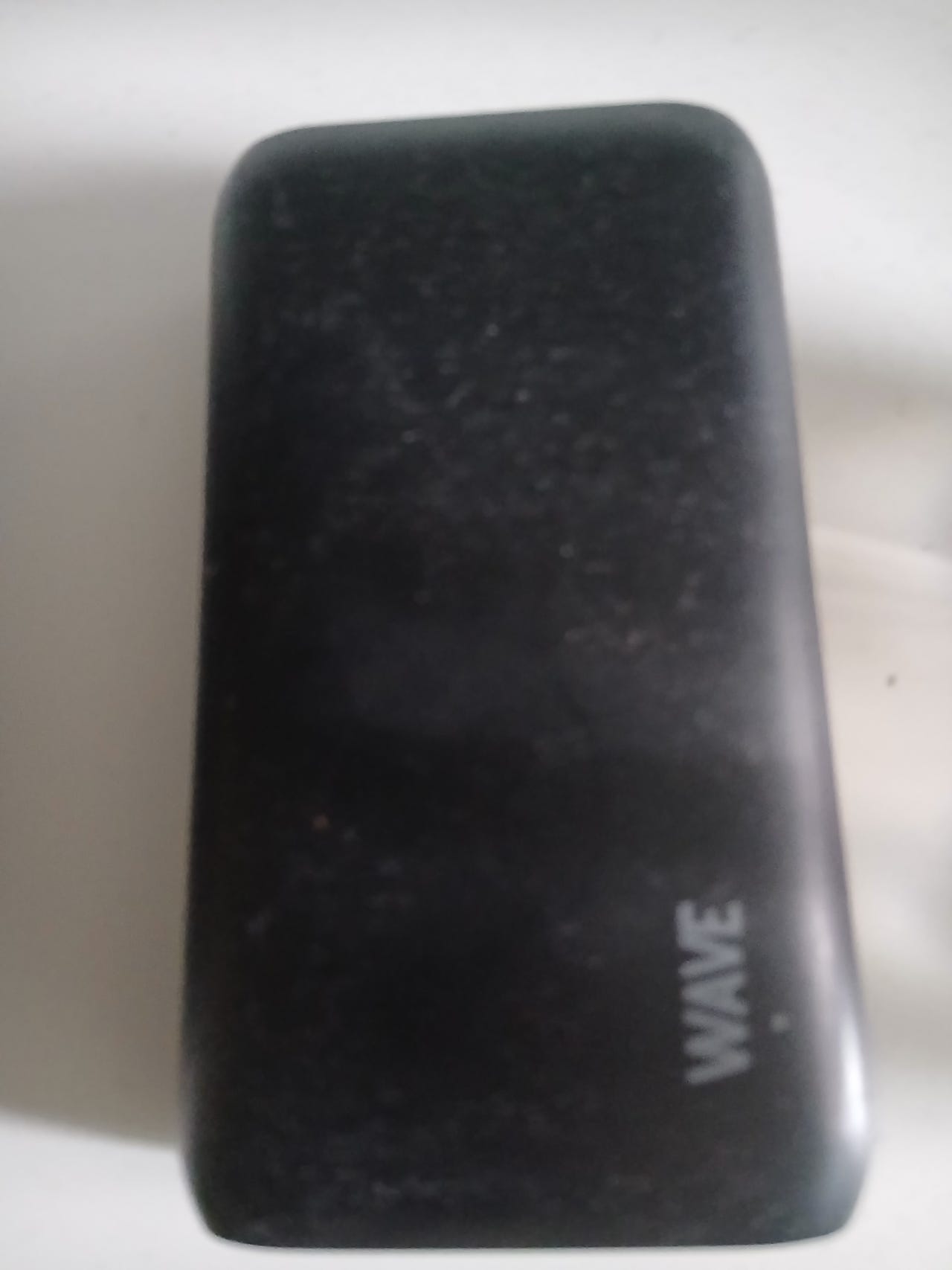 Wave varavirtalähde puhelimelle musta