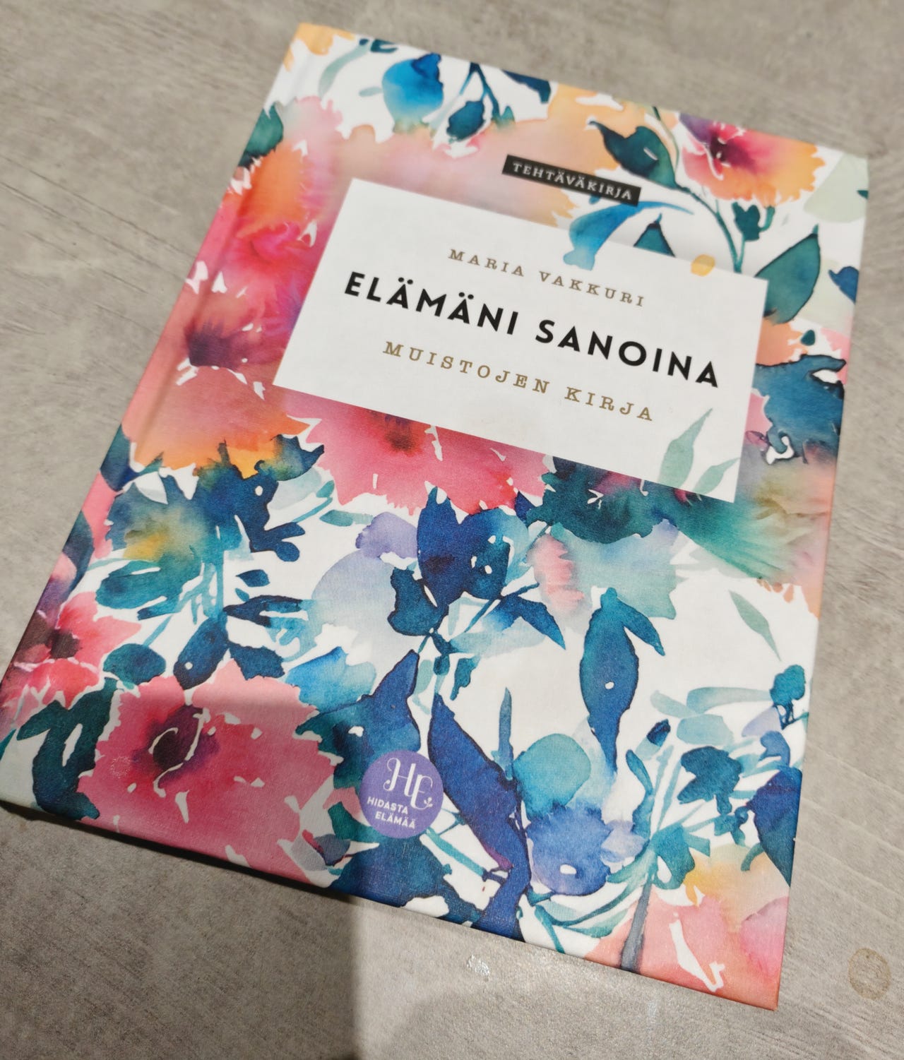 Vakkuri, Elämäni sanoina täytettävä muistojen kirja