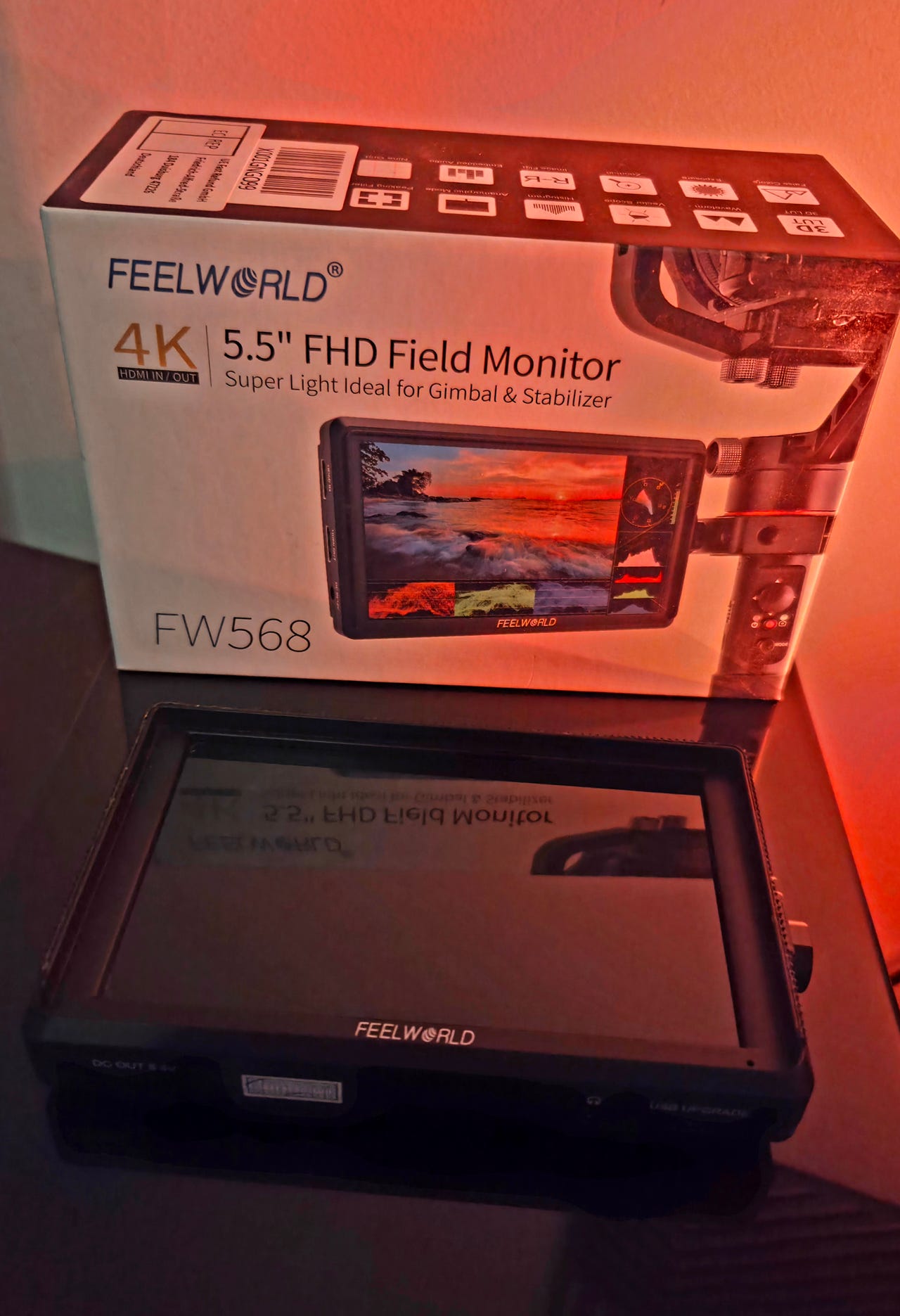 Feelworld FW568 5,5 FHD kameramonitori – hyväkuntoinen
