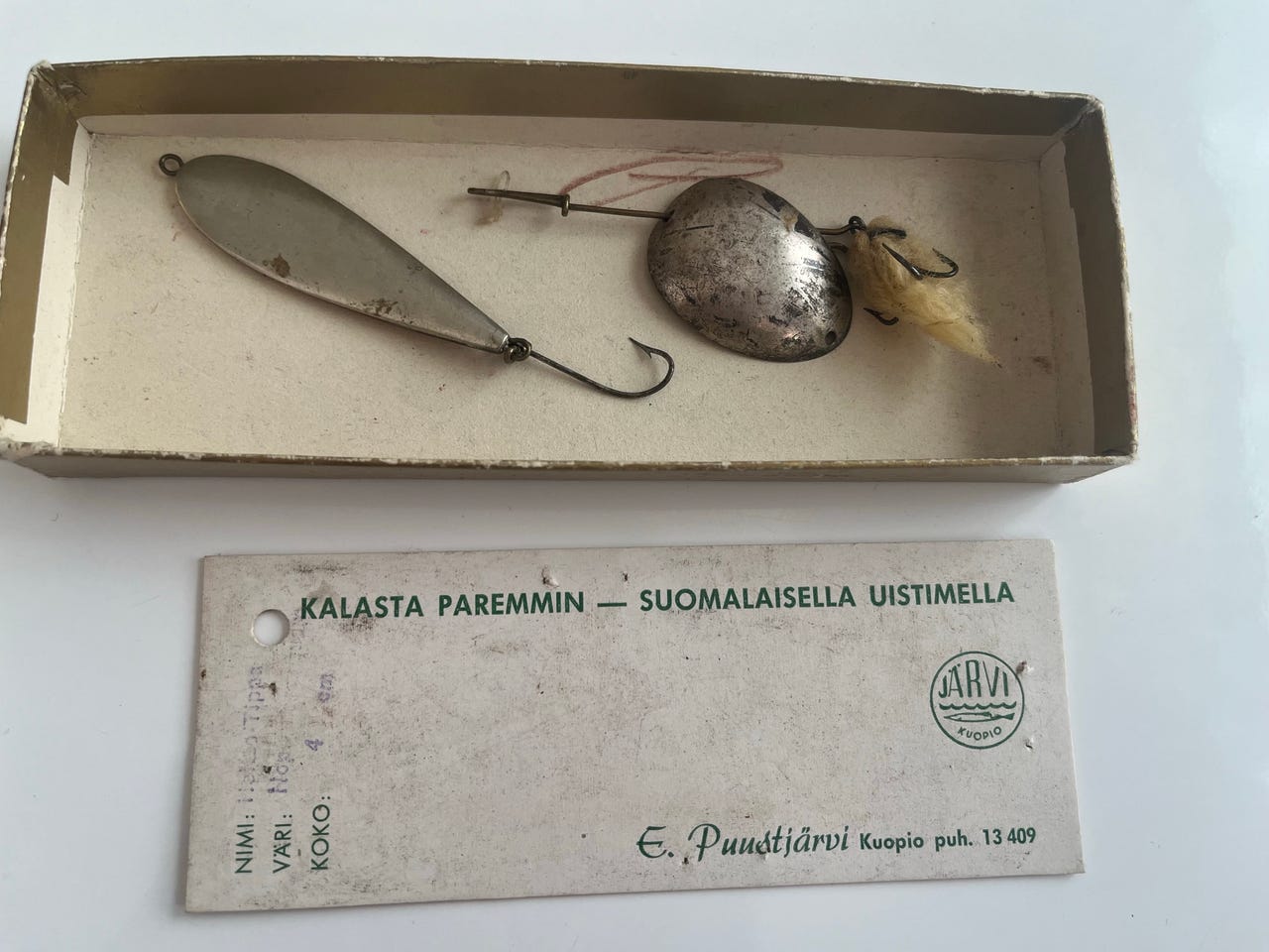 Lippa, pilkki ja mallikortti