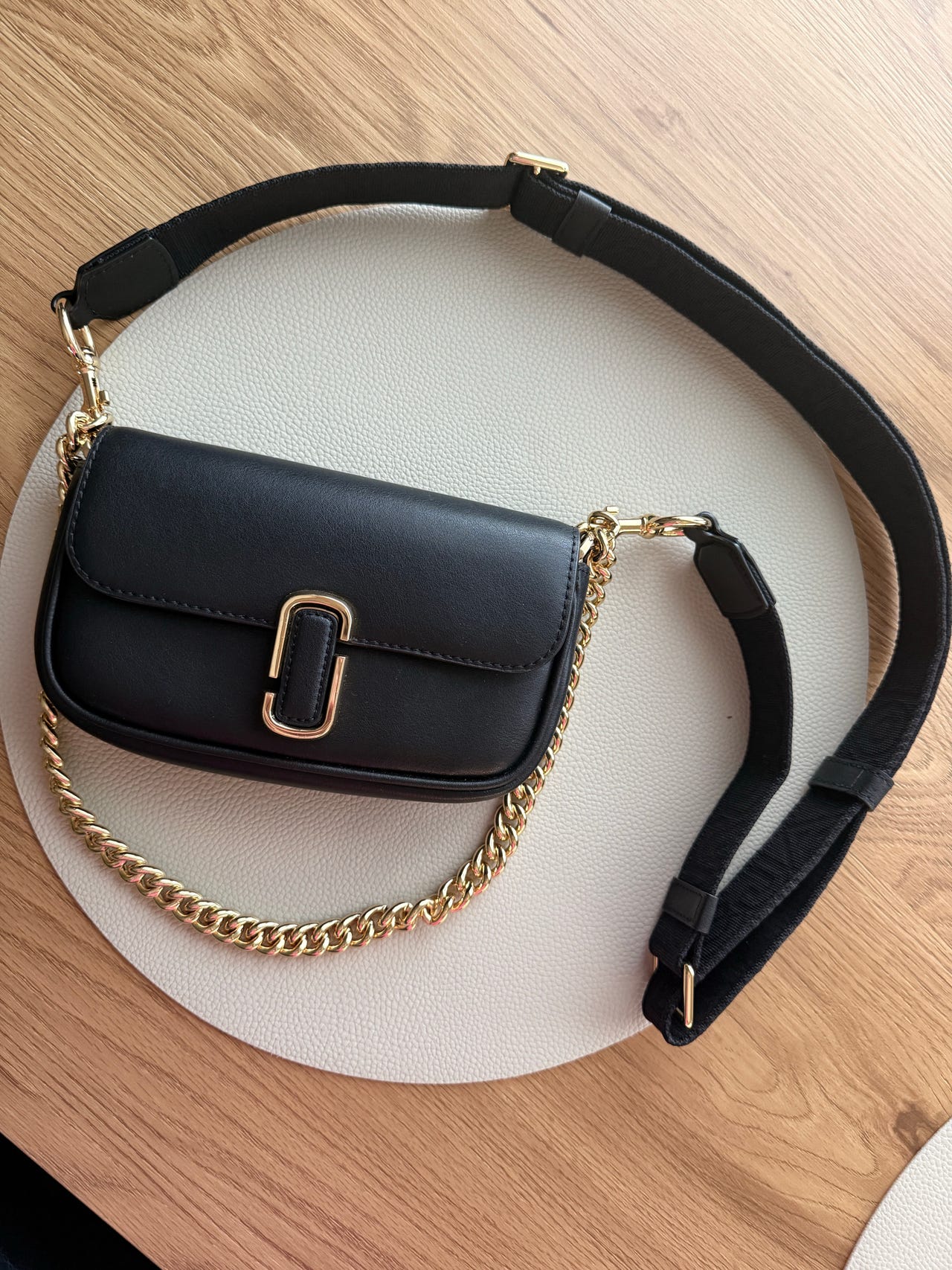 Marc Jacobs musta tekonahkainen olkalaukku / crossbody naiset