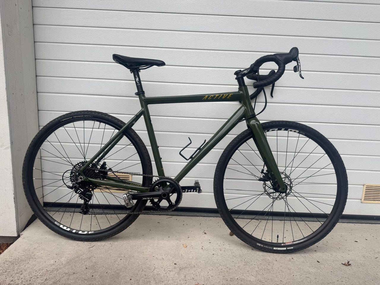 Active Wanted 311 Apex Green