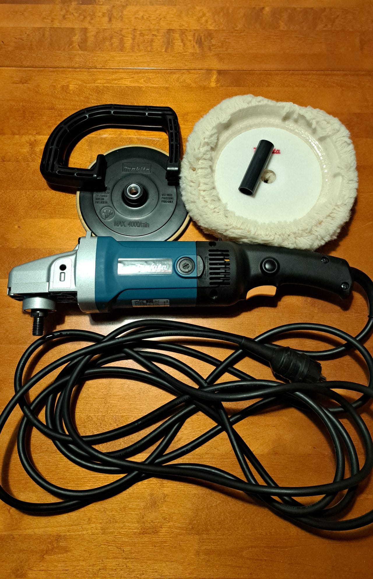 Makita 9227CB -kiillotuskone