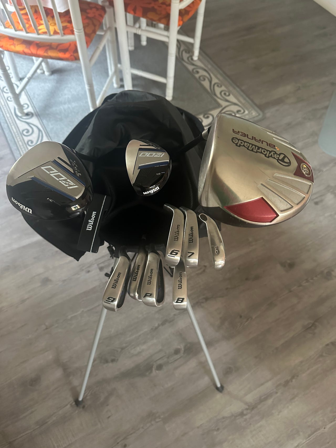 Wilsonin golf setti.