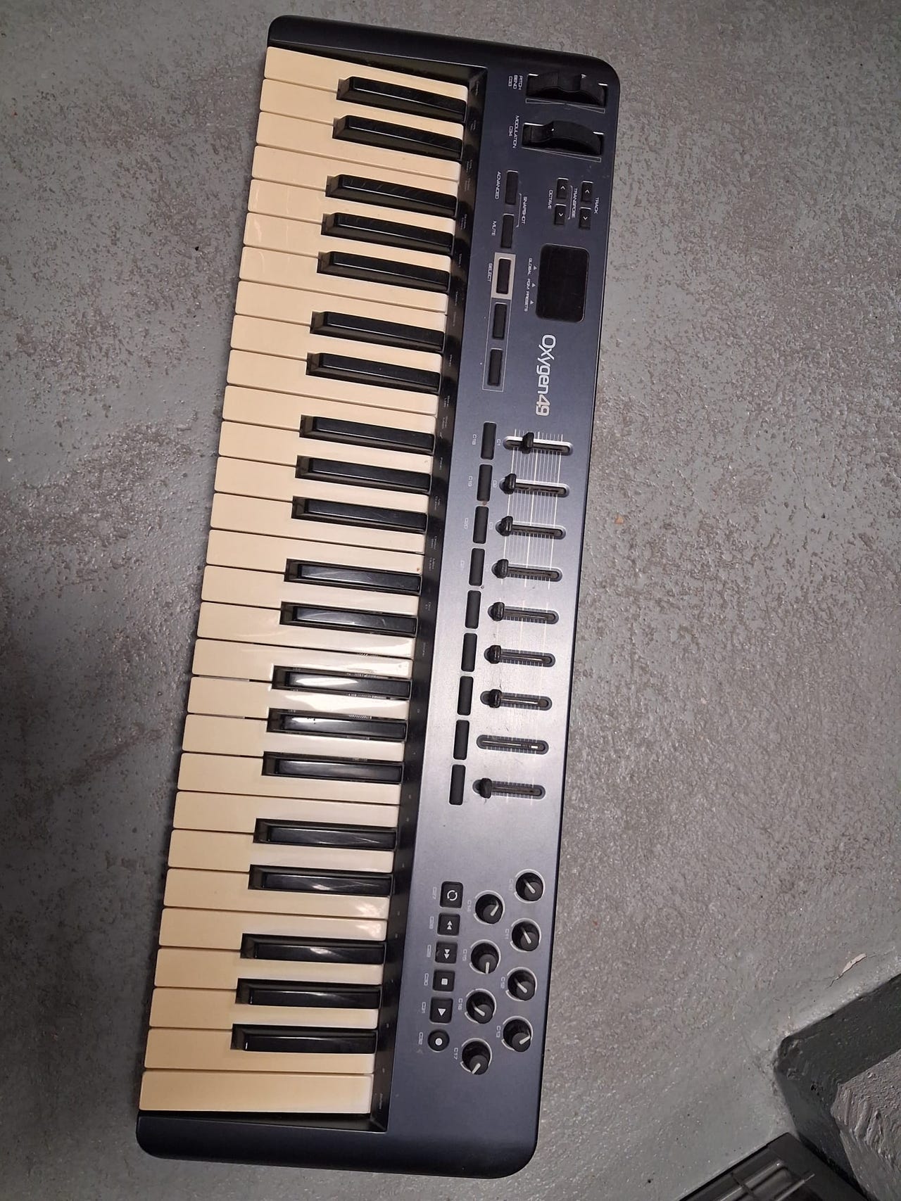 M-Audio Oxygen49 MIDI-kiippari