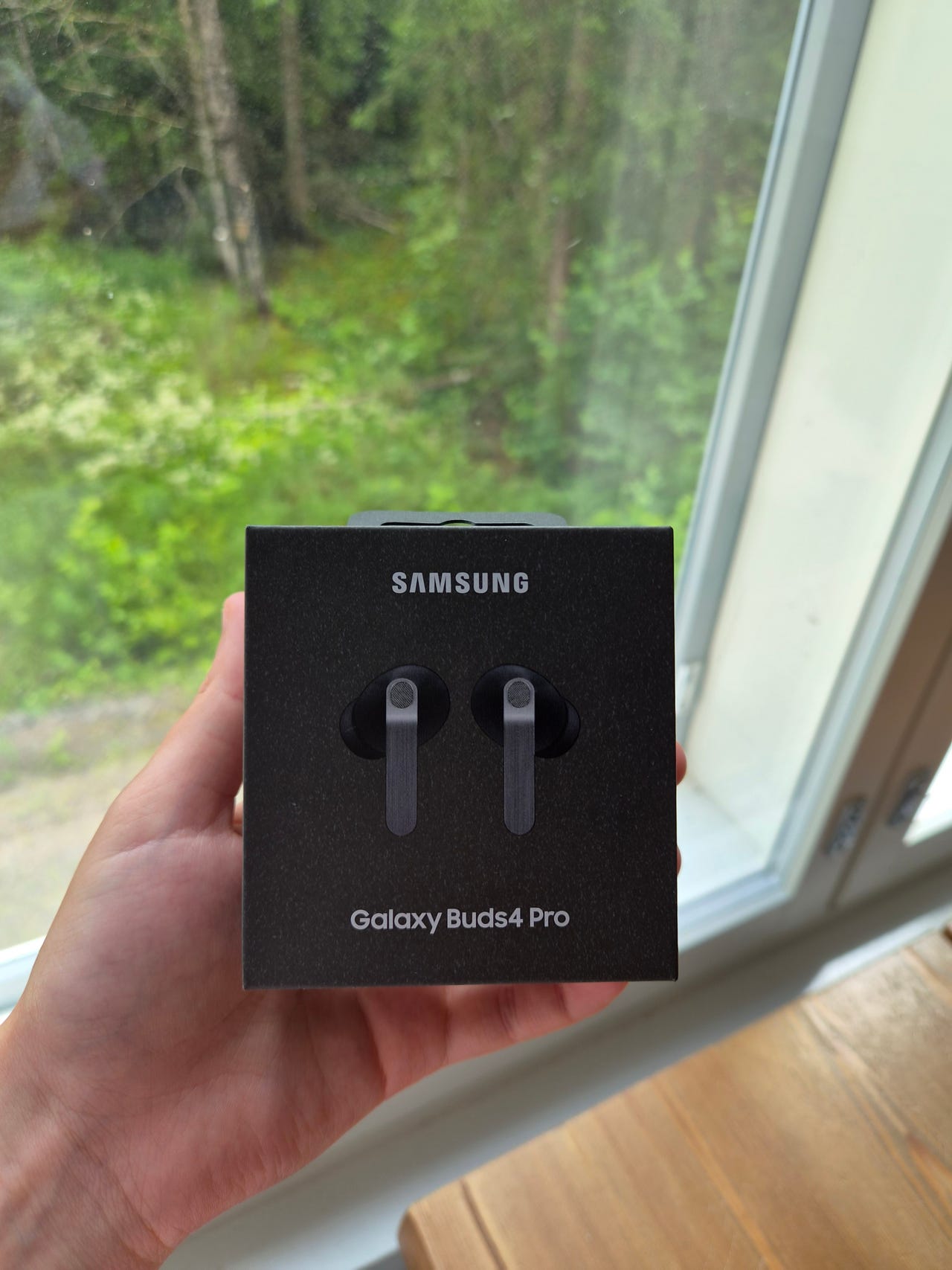 Samsung Galaxy Buds4 Pro nappikuulokkeet