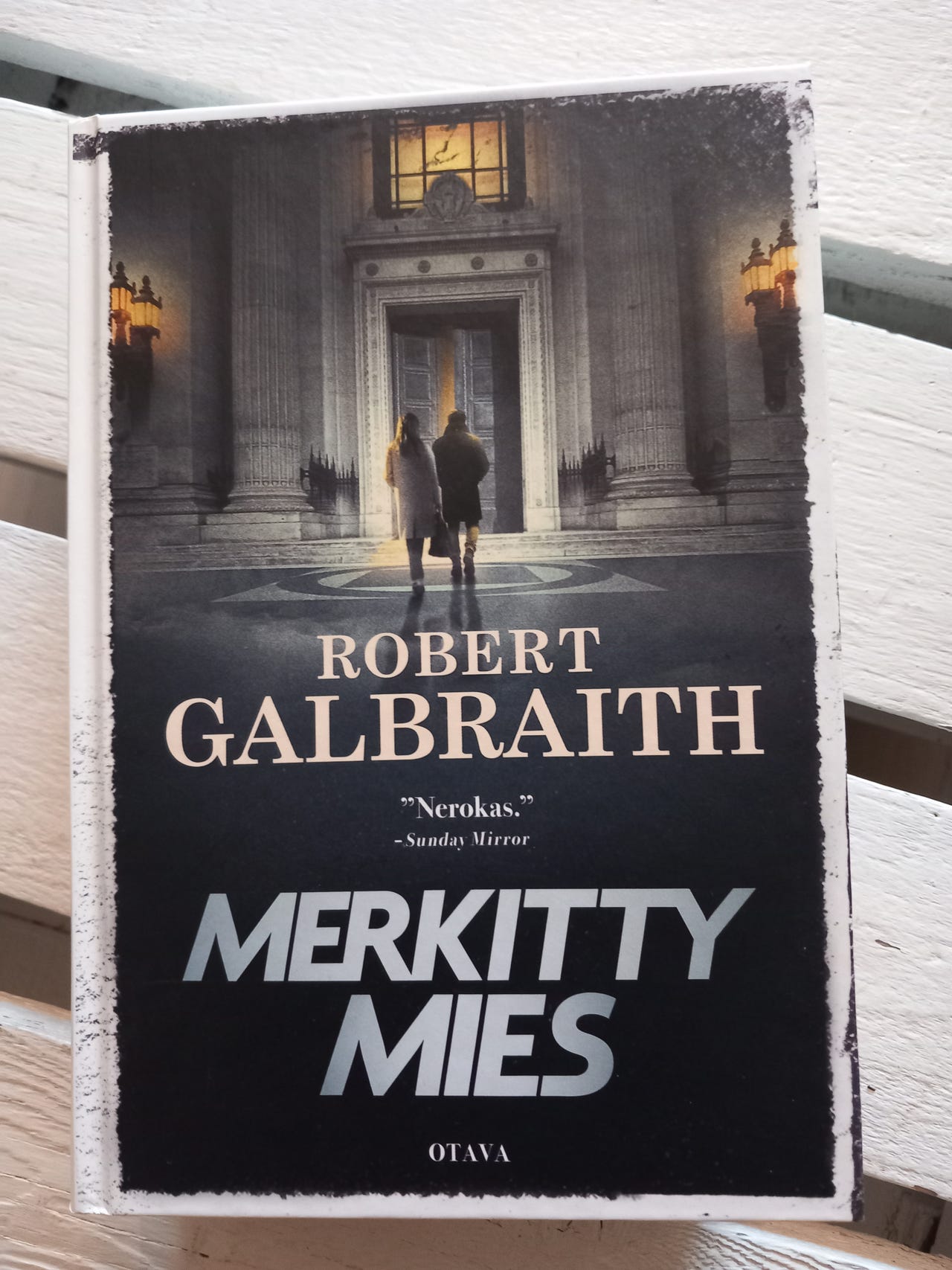 Robert Galbraith: Merkitty mies - kirja