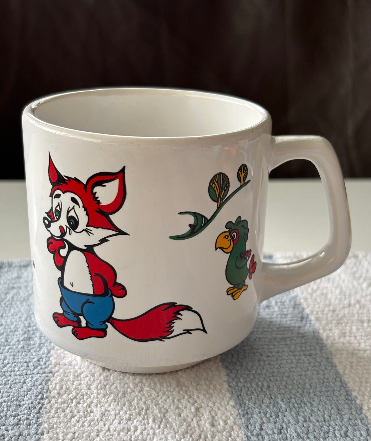Vintage lasten muki, kettukuvio