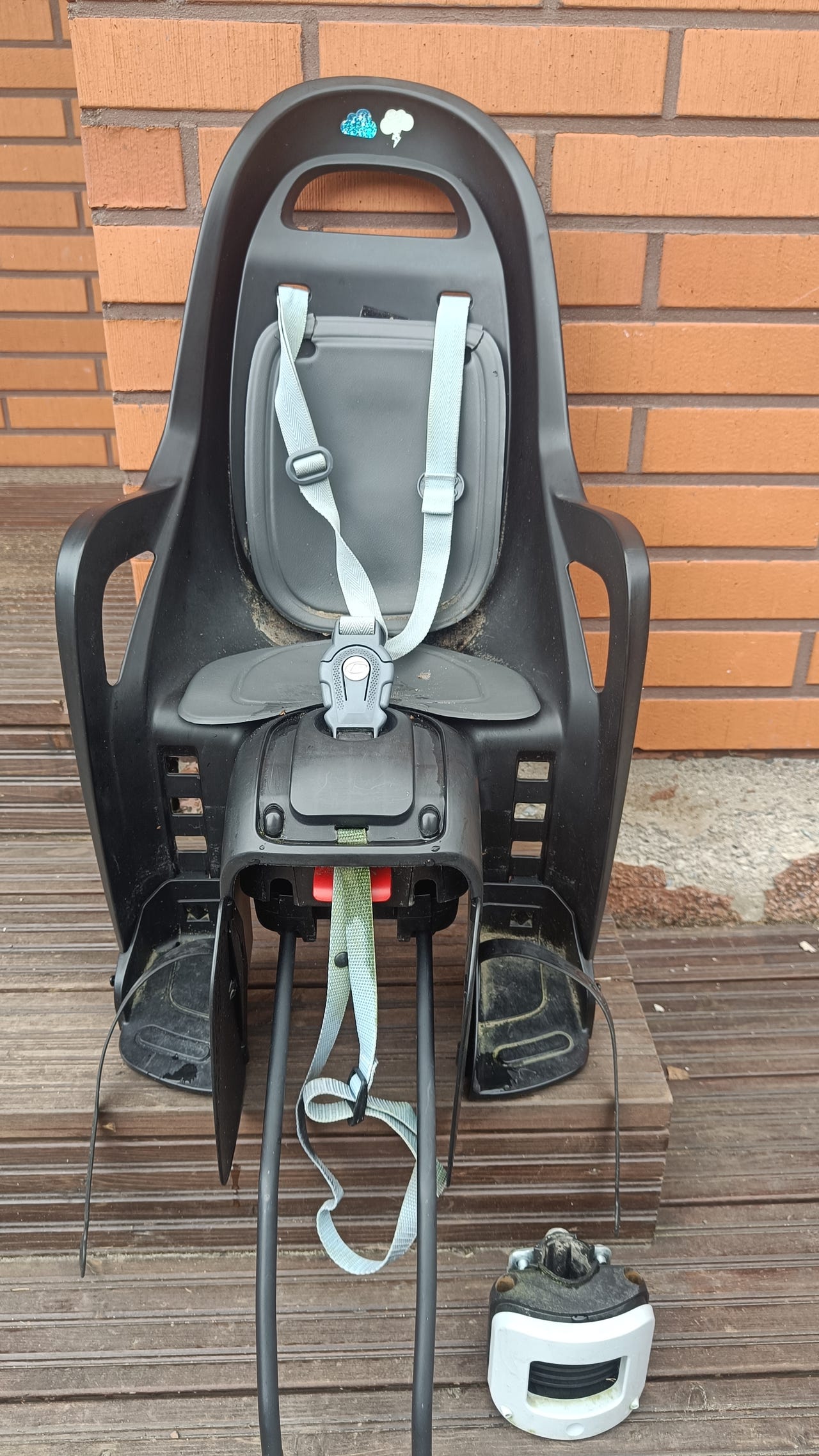 Polisport lastenistuin pyörään