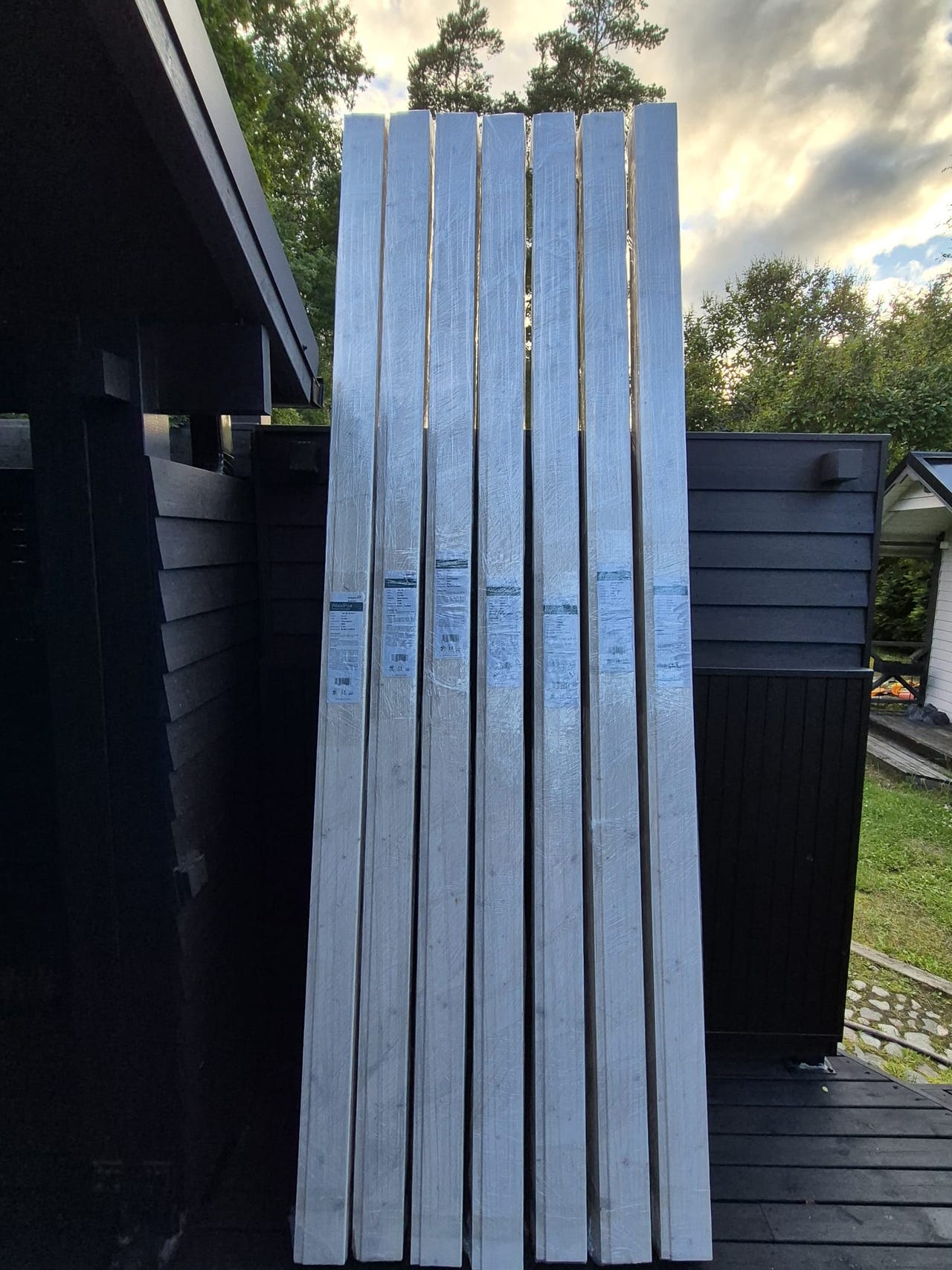 Valkolakattu paneeli stp 14x120