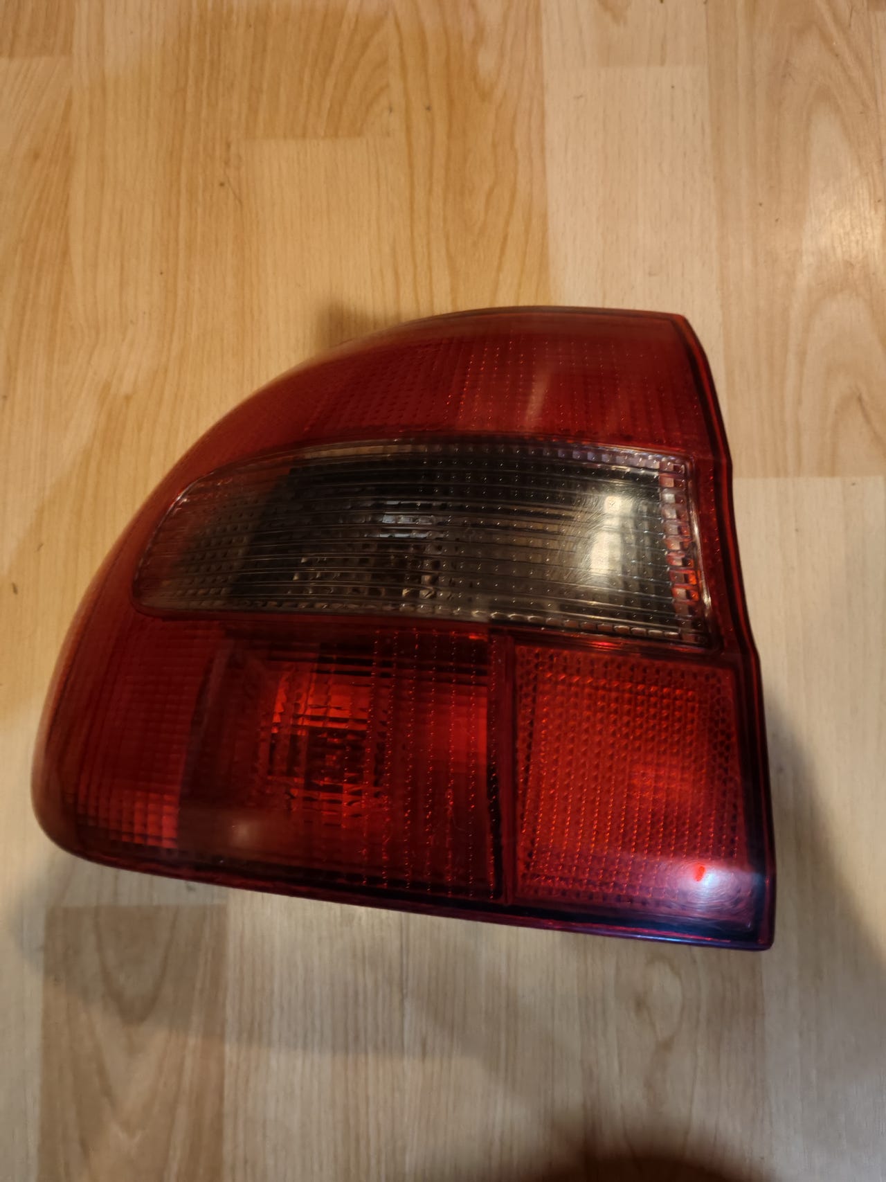 Volvo V40 takavalo vasen.