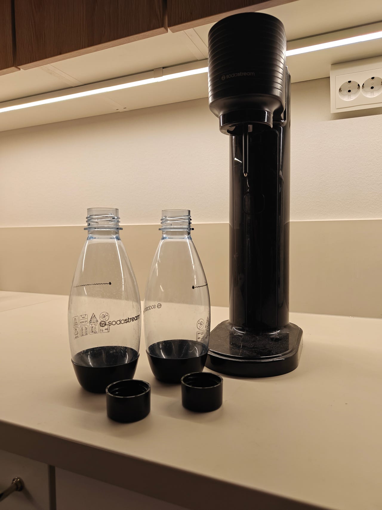 Sodastream hiilihapotuslaite musta