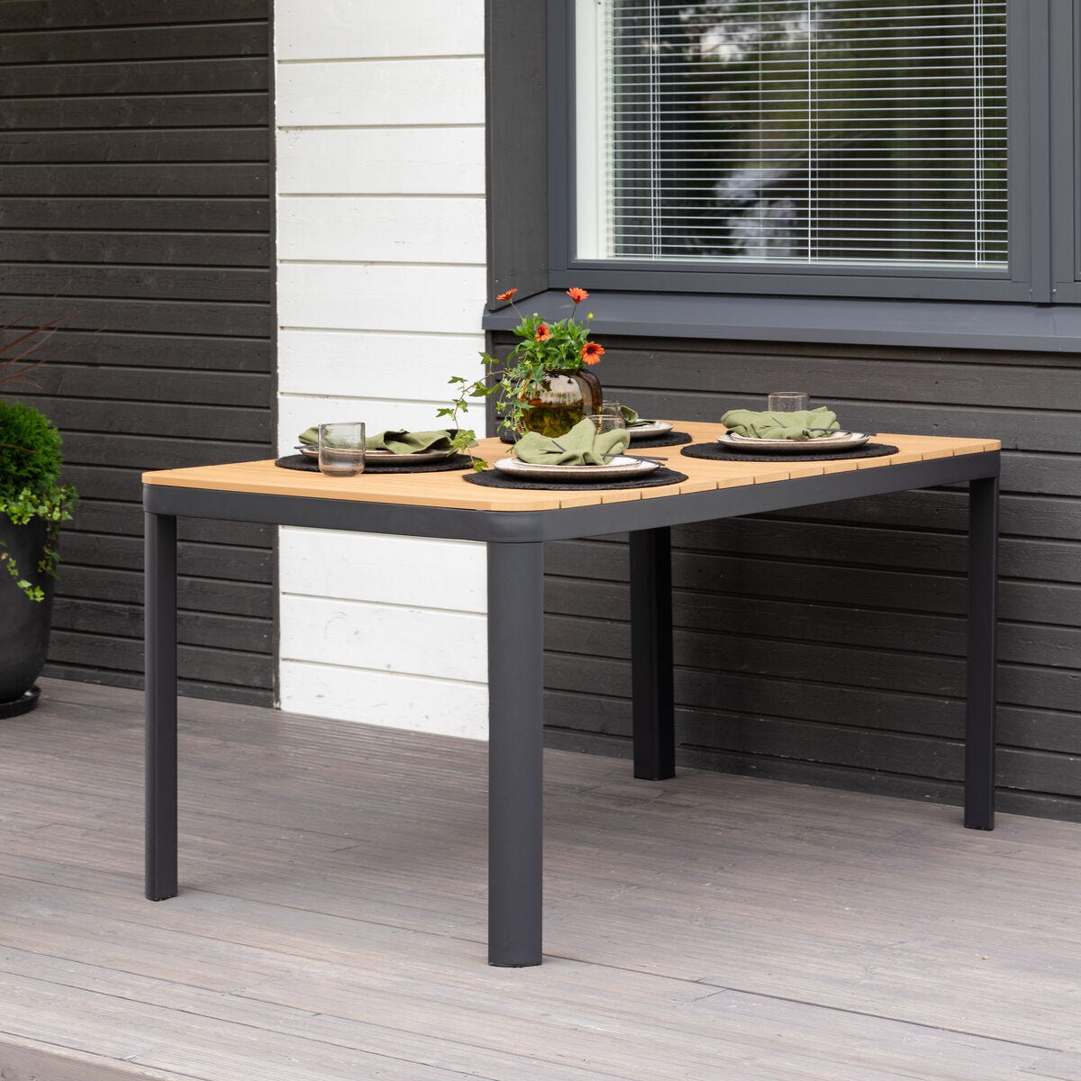 OUTLET Haave aintwood ruokapöytä 146x90 cm ruskea/musta, asiakasp