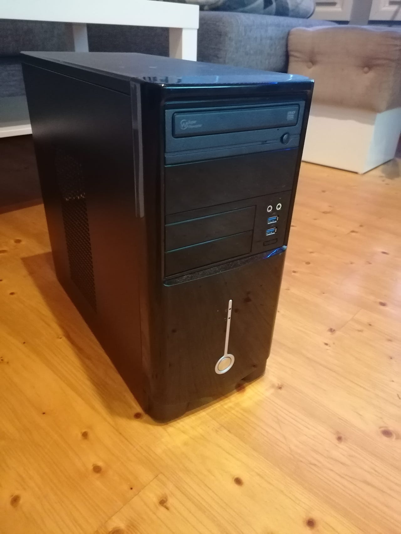 Matx kotelo dvdrw asemalla