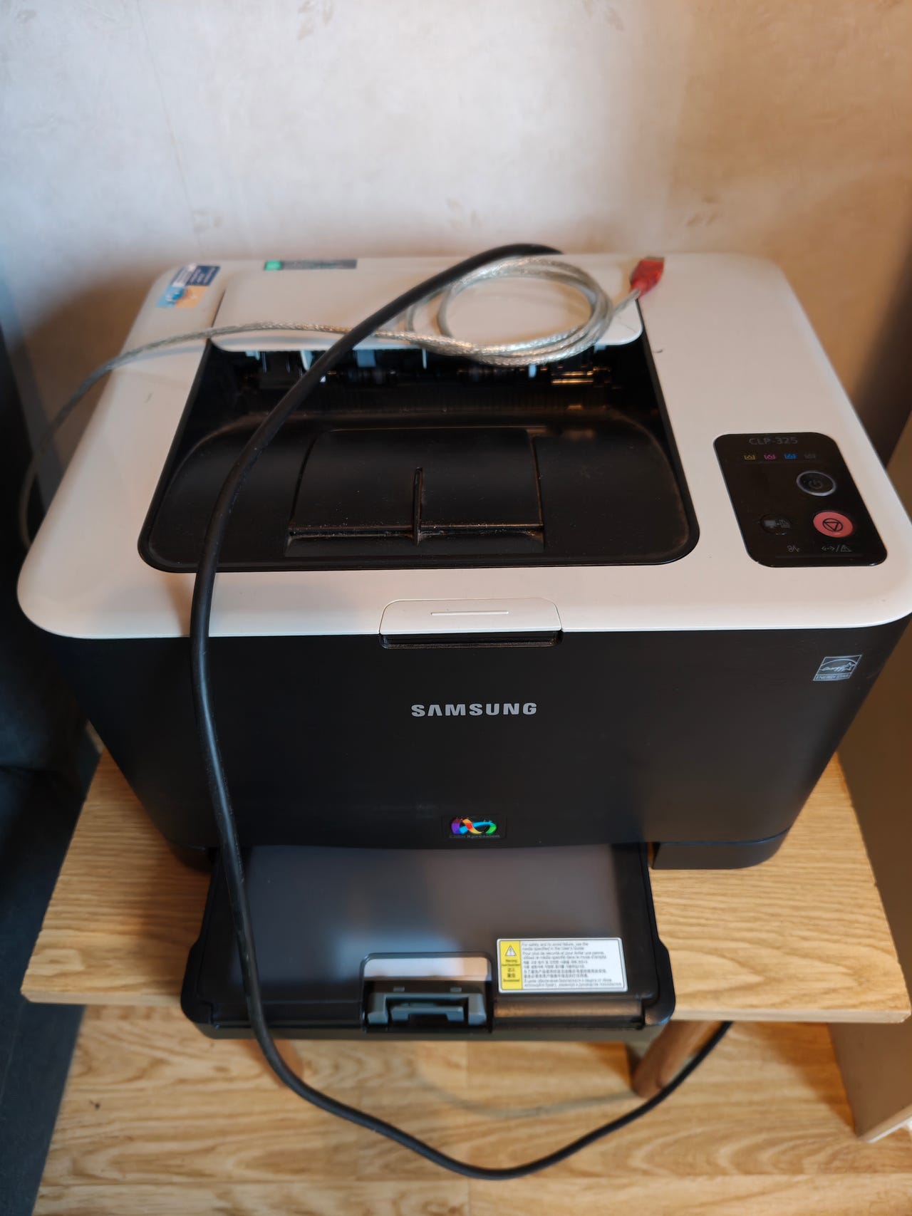 Samsung CLP-325 lasertulostin