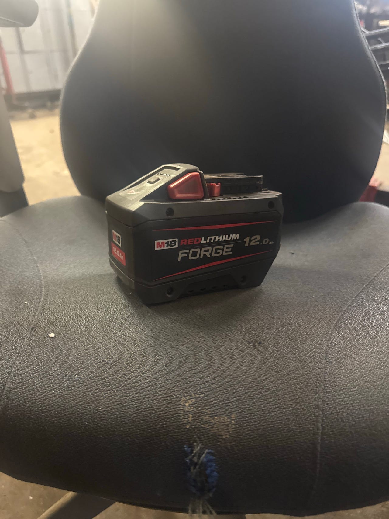 Milwaukee M18 RedLithium Forge 12.0 Ah akku