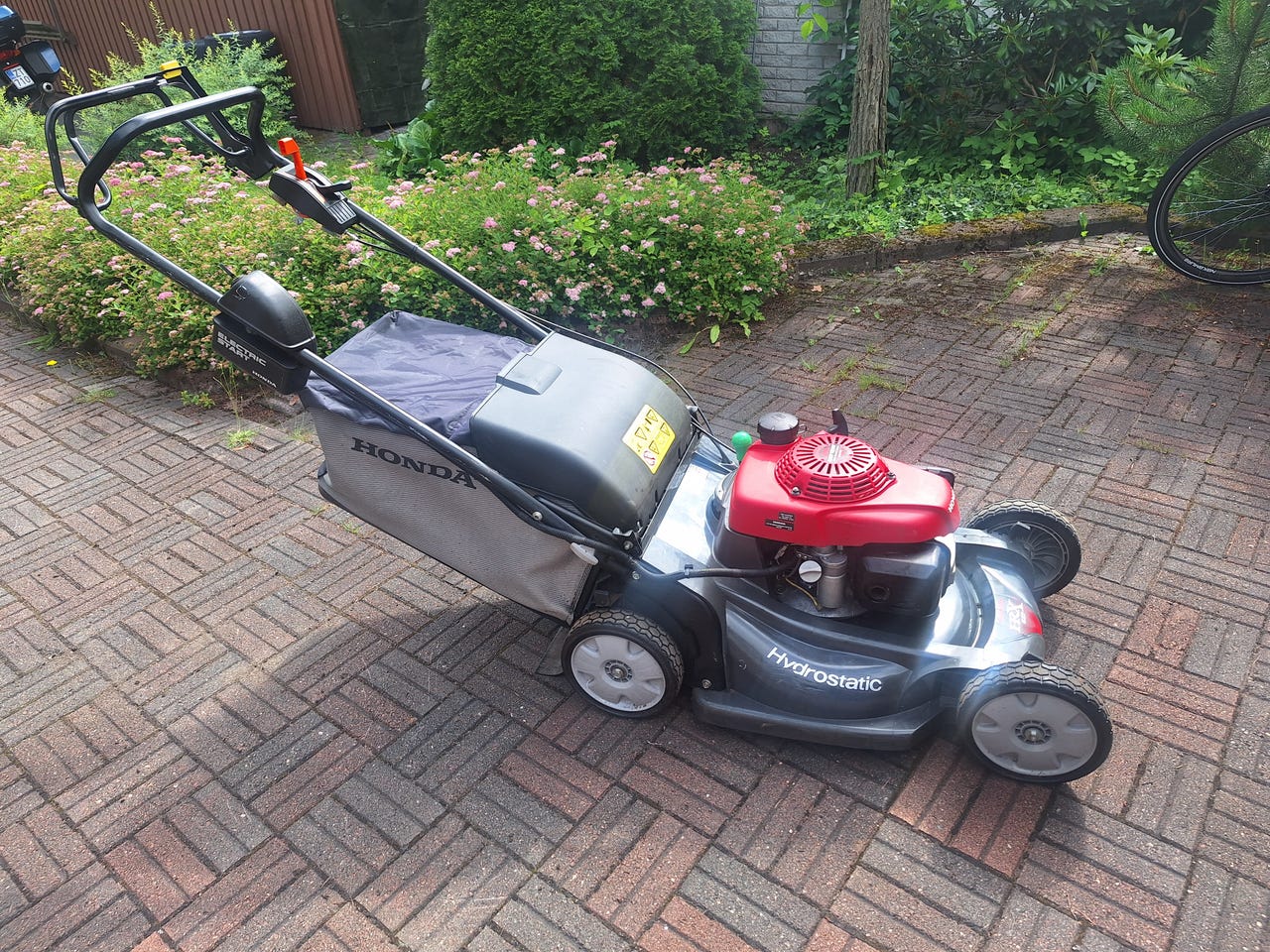 Honda HRX537 Hydrostatic -ruohonleikkuri