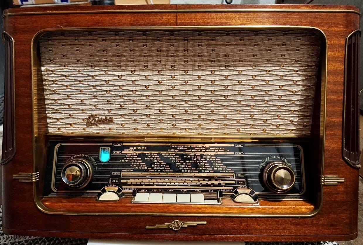 Putkiradio Salora Riviera