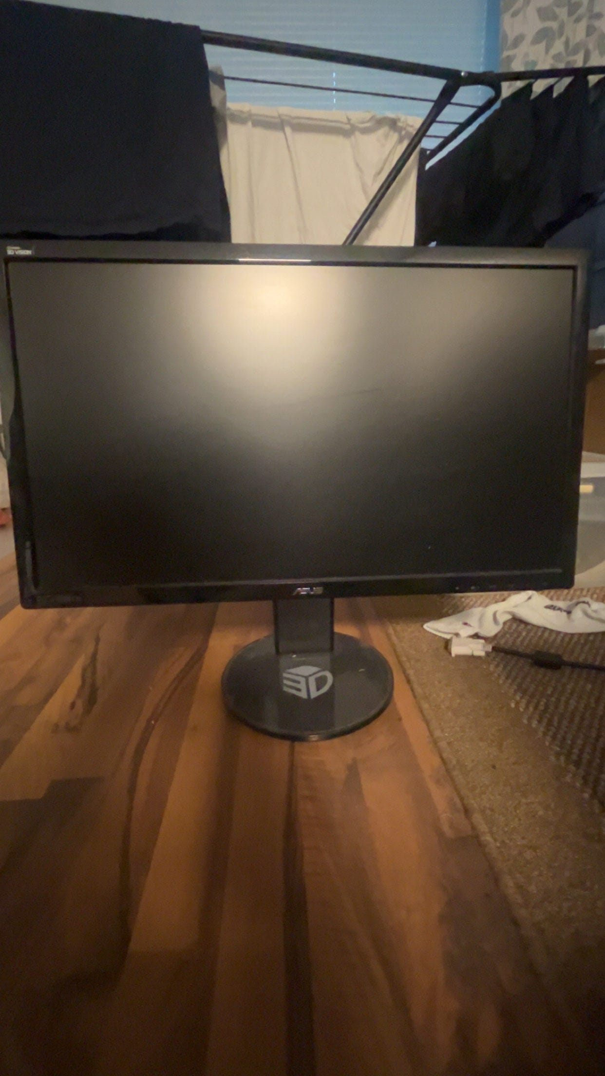 Asus VG248QE 24 144Hz pelinäyttö