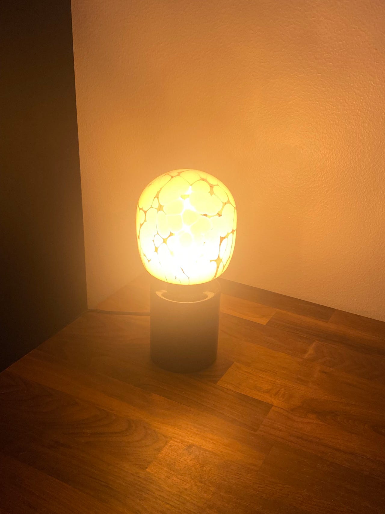 Ikea marmori pöytävalaisin