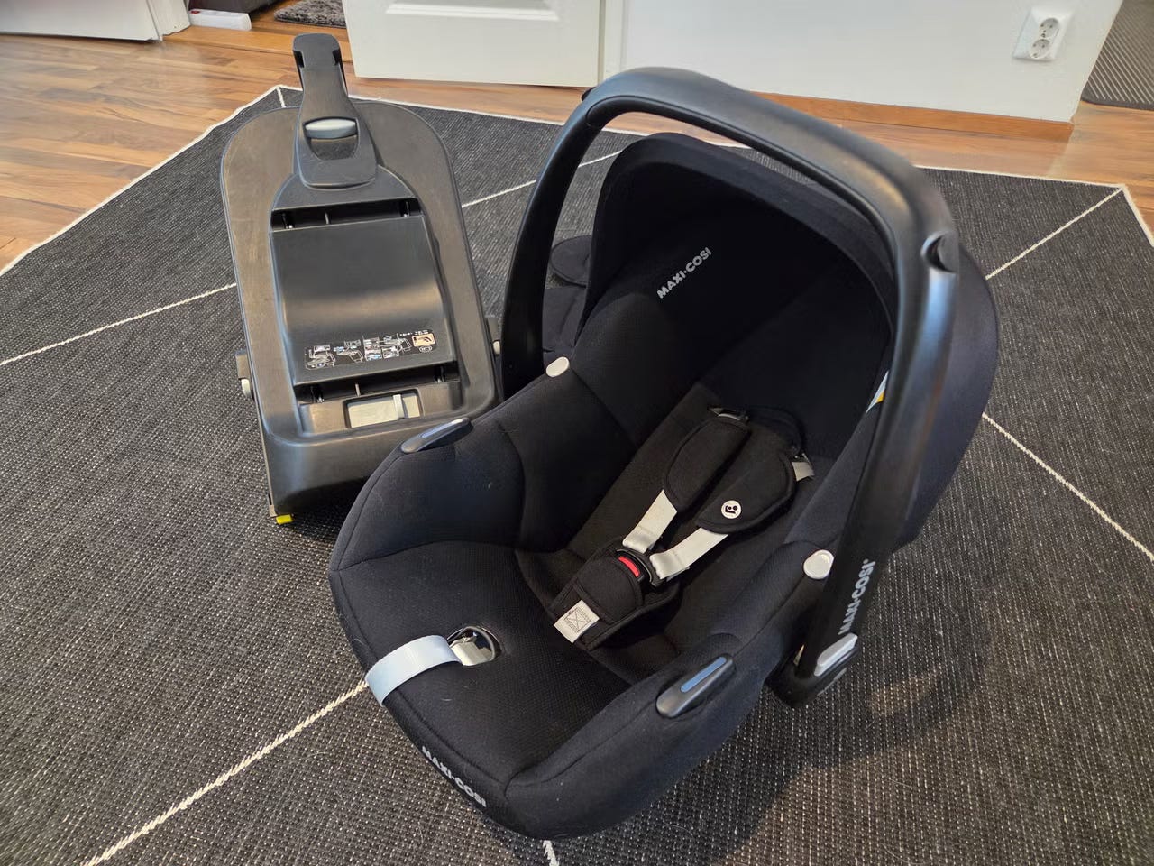 Maxi-Cosi Cabriofix i-Size