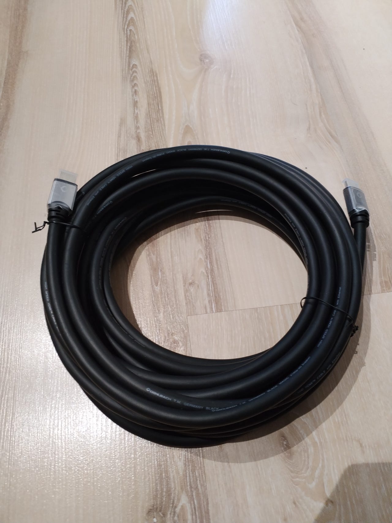 Oehlbach black magic 4K 2160p HDR 3D support high speed hdmi kaap