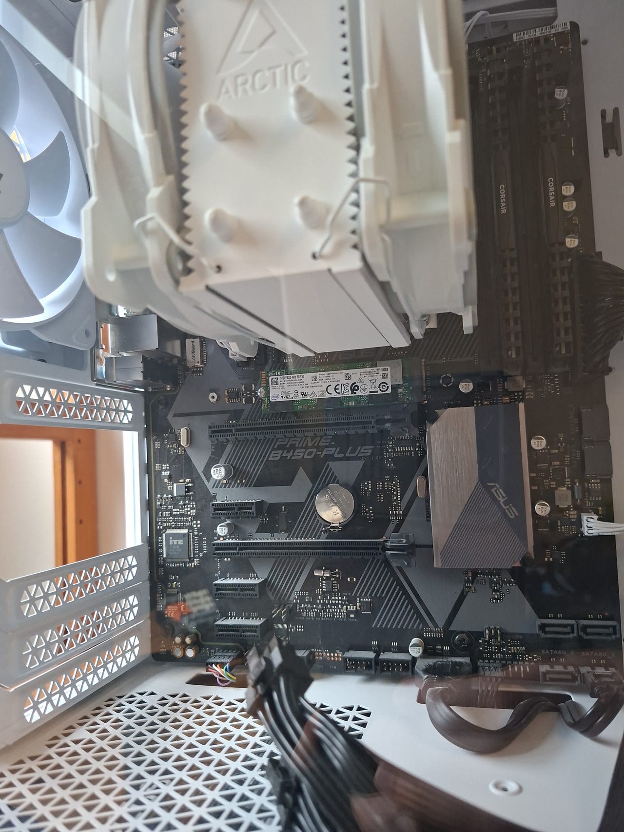 Asus PRIME B450-plus ATX emolevy
