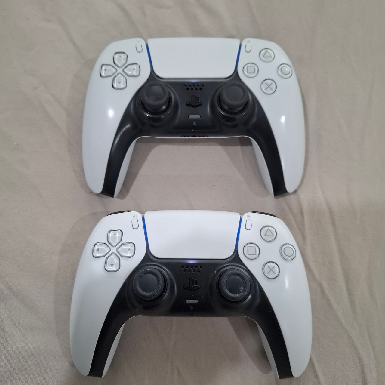 PS5 ohjain 2 kpl