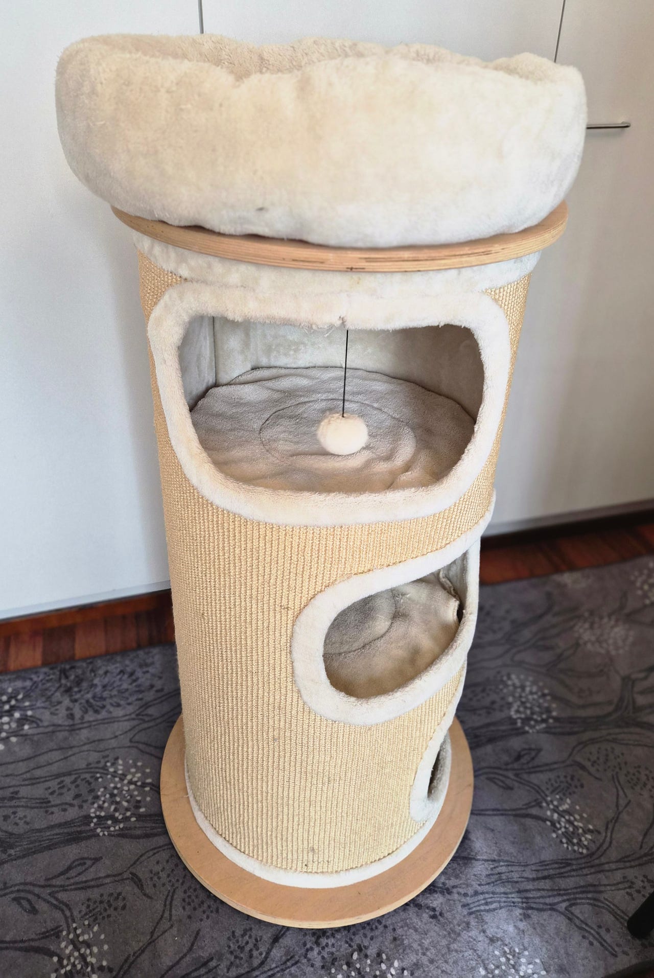 Raapimapuu / kissatorni beige
