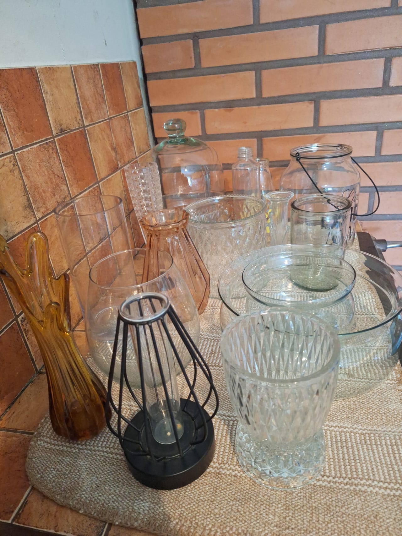 Maljakoita ja muuta lasitavaraa