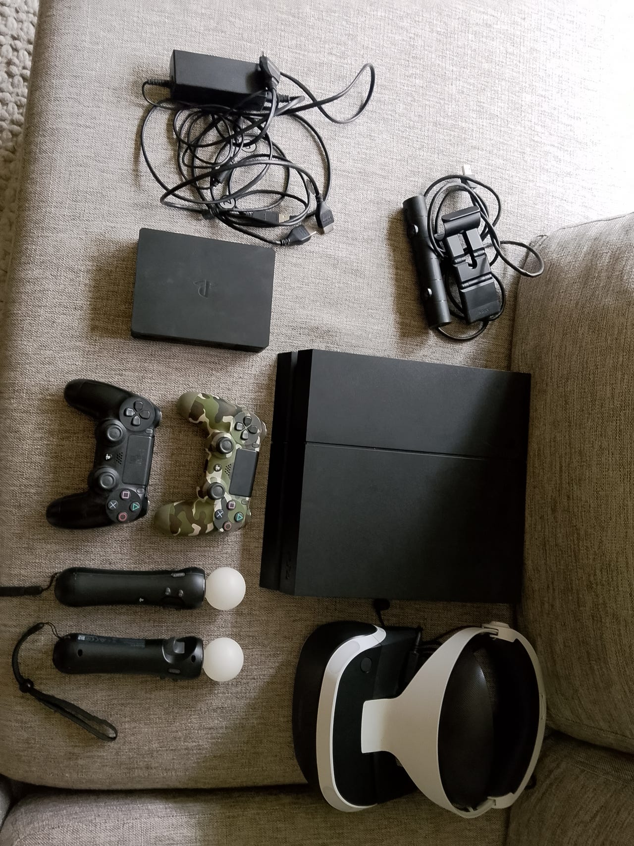 PlayStation 4 konsoli ja PS VR