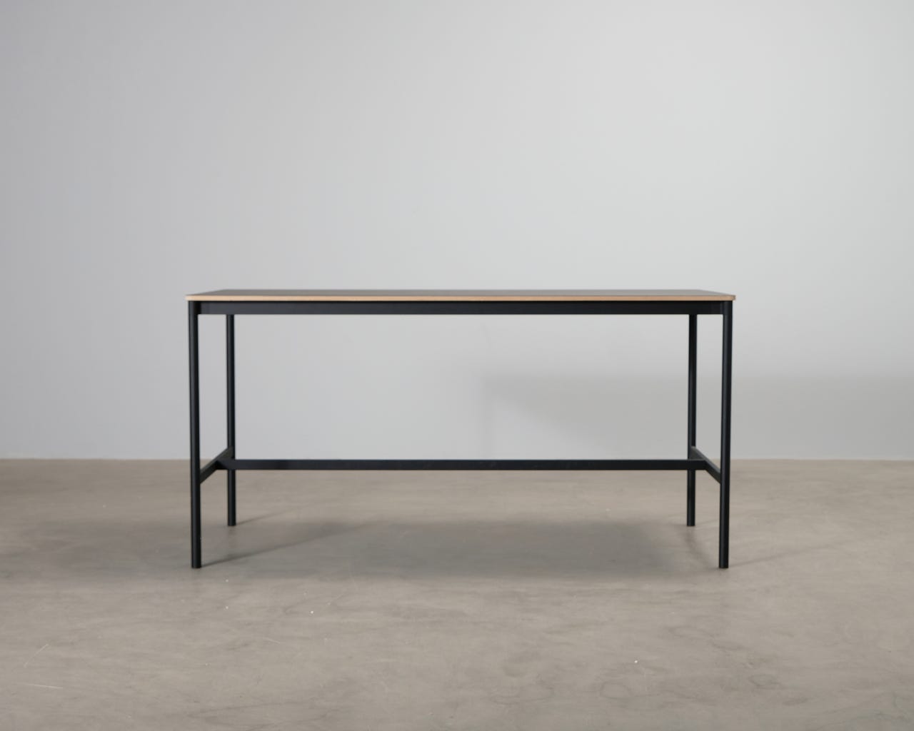 Muuto Base pöytä korkea 85 x 190 cm musta