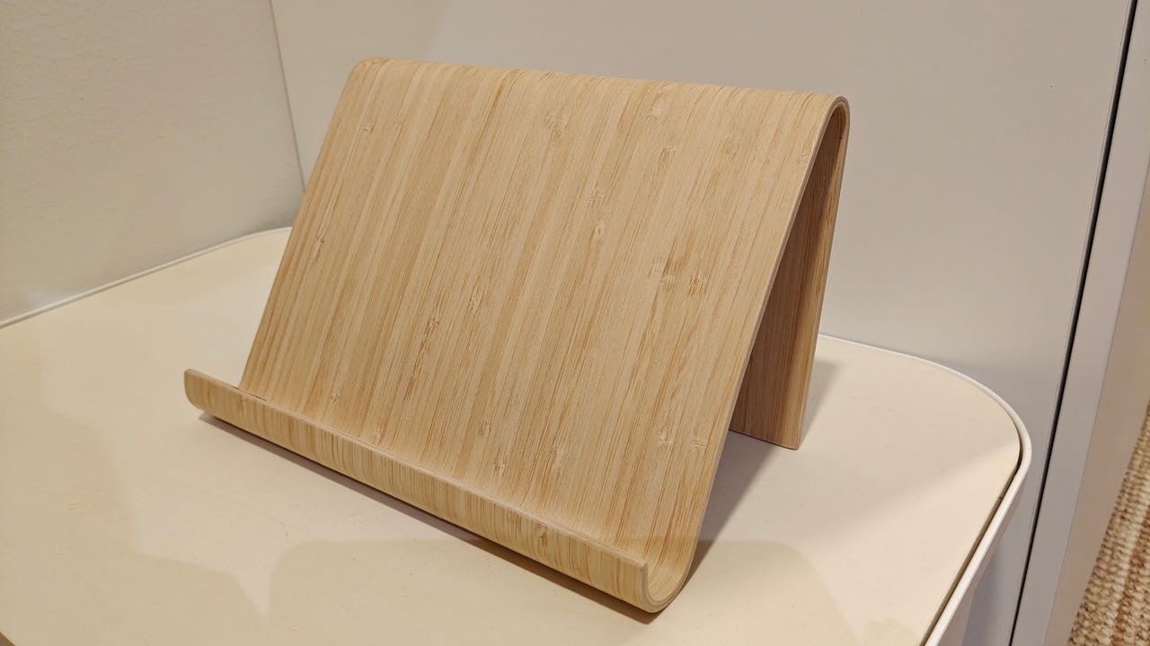 Teline tabletille, keittokirjalle tms